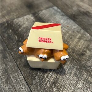 1989 Vintage Burger King Kids Rolling racers chicken Tenders Box Toy